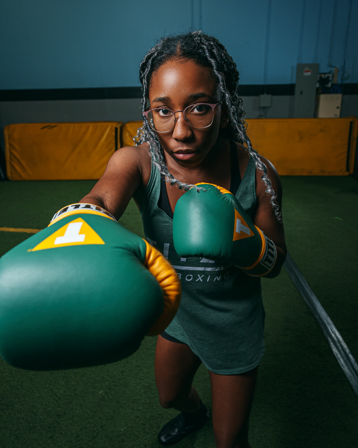 Boxing Gel World V2T Bag Boxing Gloves